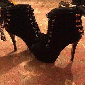 Heels size 6